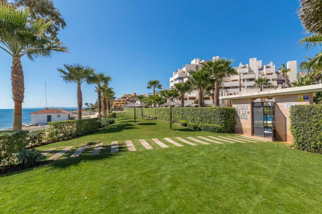 Bahia De La Plata Luxury Apartments Estepona Kültér fotó